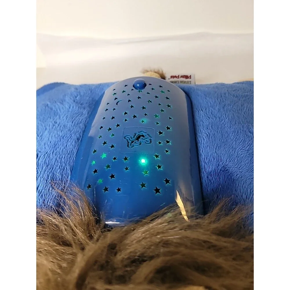 Detroit Lions Pillow Pet Dream Lite Night Light, Shines Stars & Lions Logo! Work